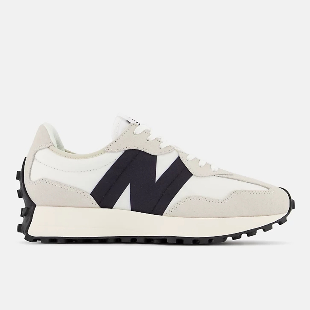 ✨ New Balance 327 – Sea Salt with White & Black - 6.5W✨